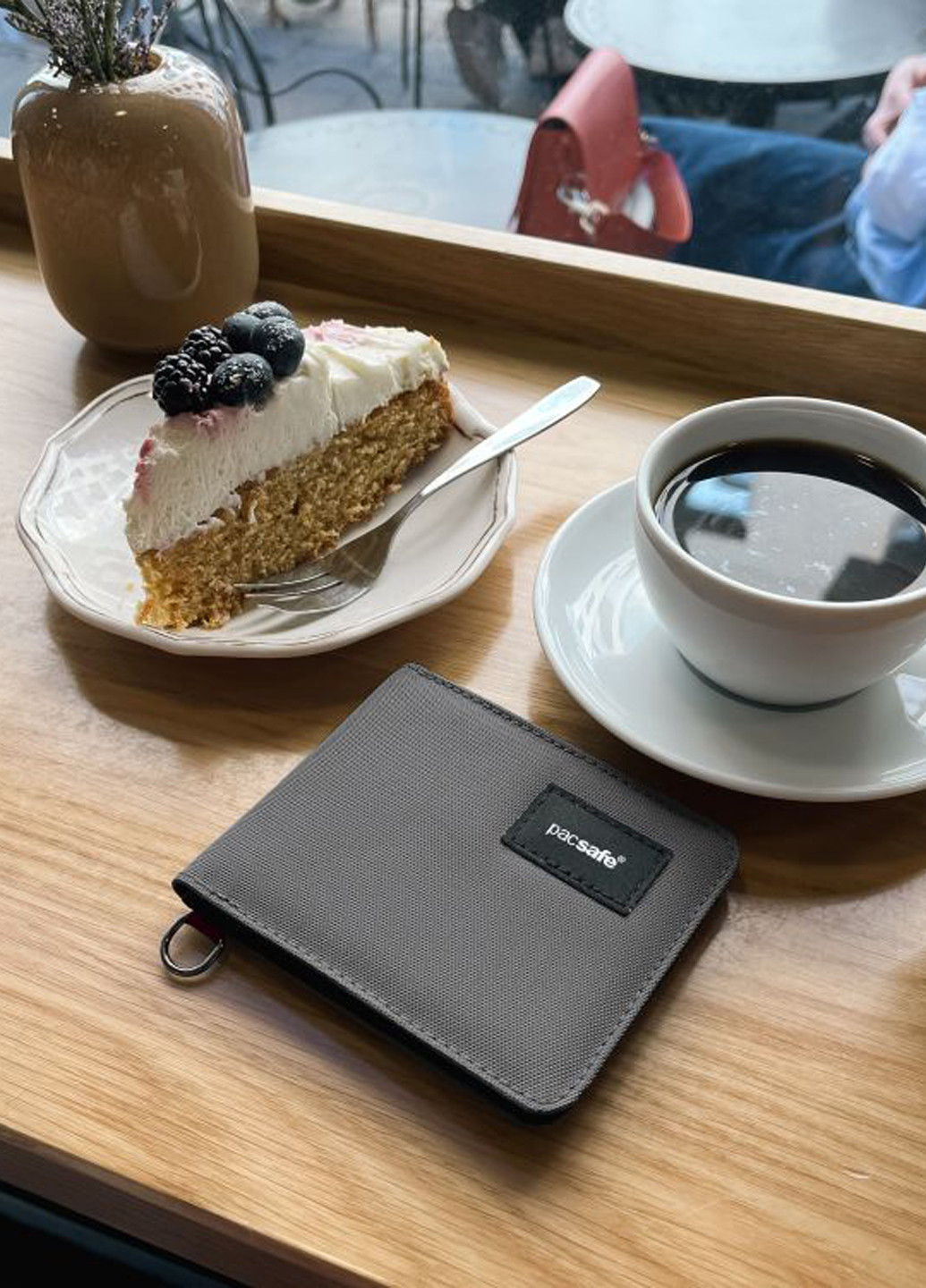 Гаманець Pacsafe RFIDsafe bifold wallet (328439558)