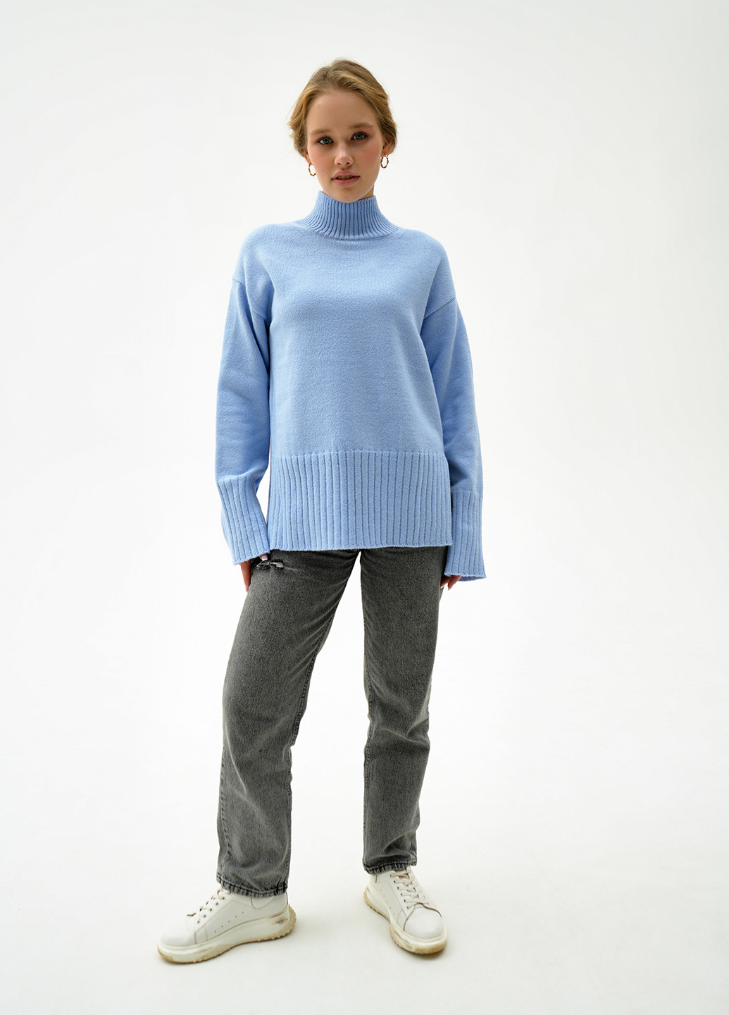 Голубой зимний свитер Sewel