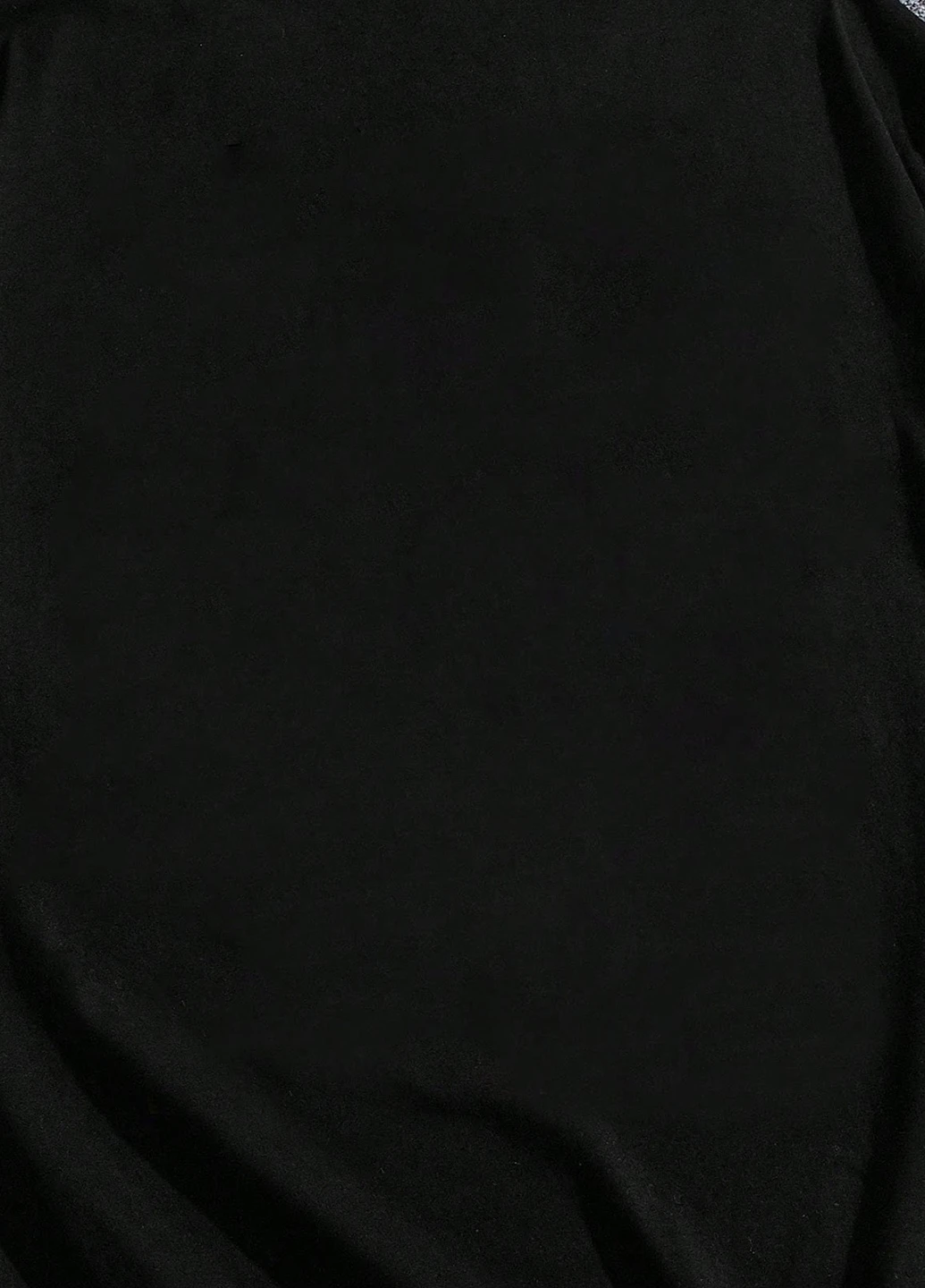 Чорна футболка SHEIN