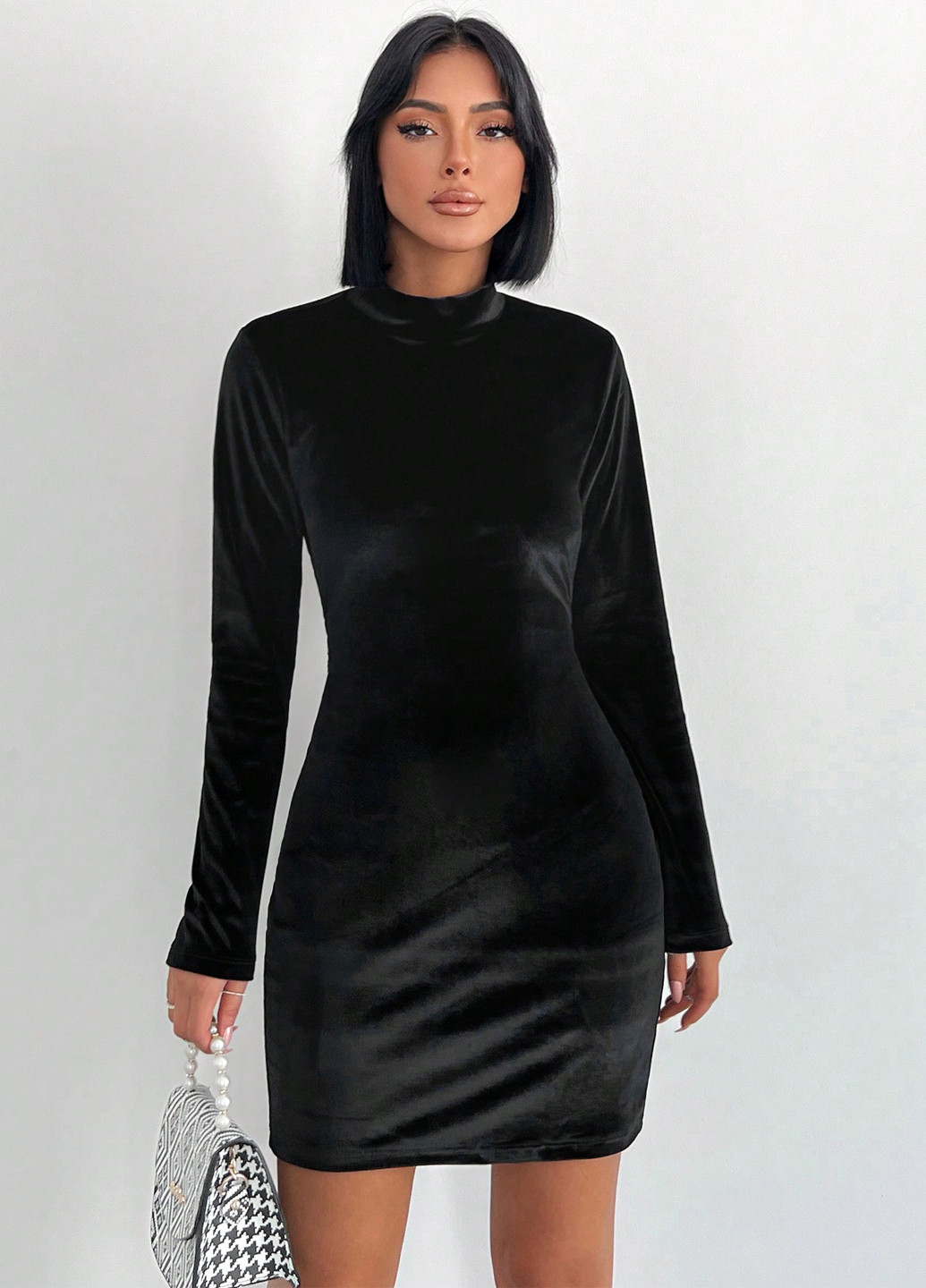 Черное кэжуал платье силуэтная, с открытой спиной SHEIN однотонное