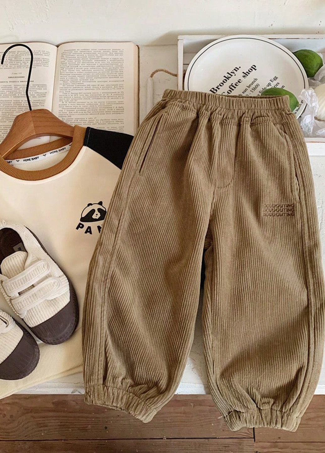 Темно-бежевые кэжуал зимние брюки джоггеры SHEIN