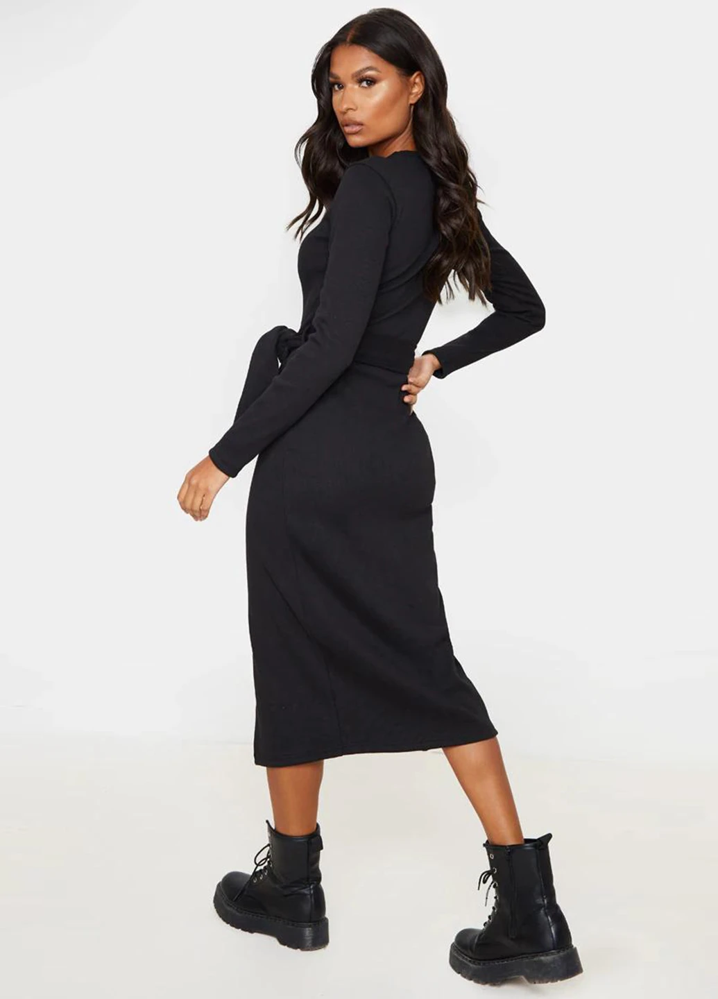 Черное кэжуал платье на запах PrettyLittleThing однотонное