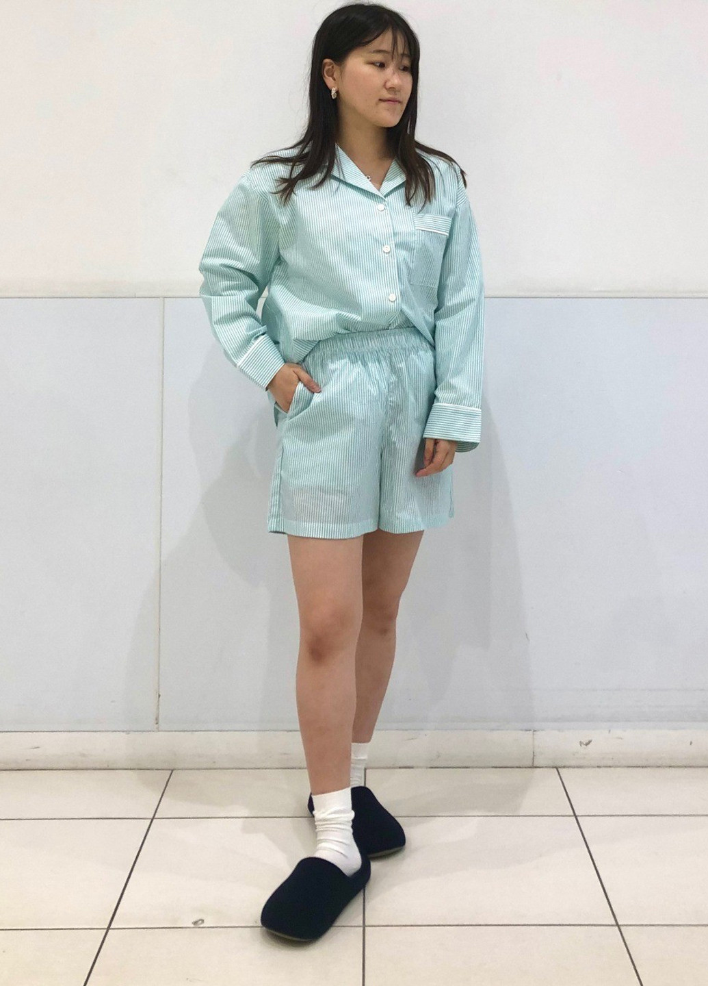 Светло-зеленая всесезон пижама (рубашка, шорты) рубашка + шорты Uniqlo