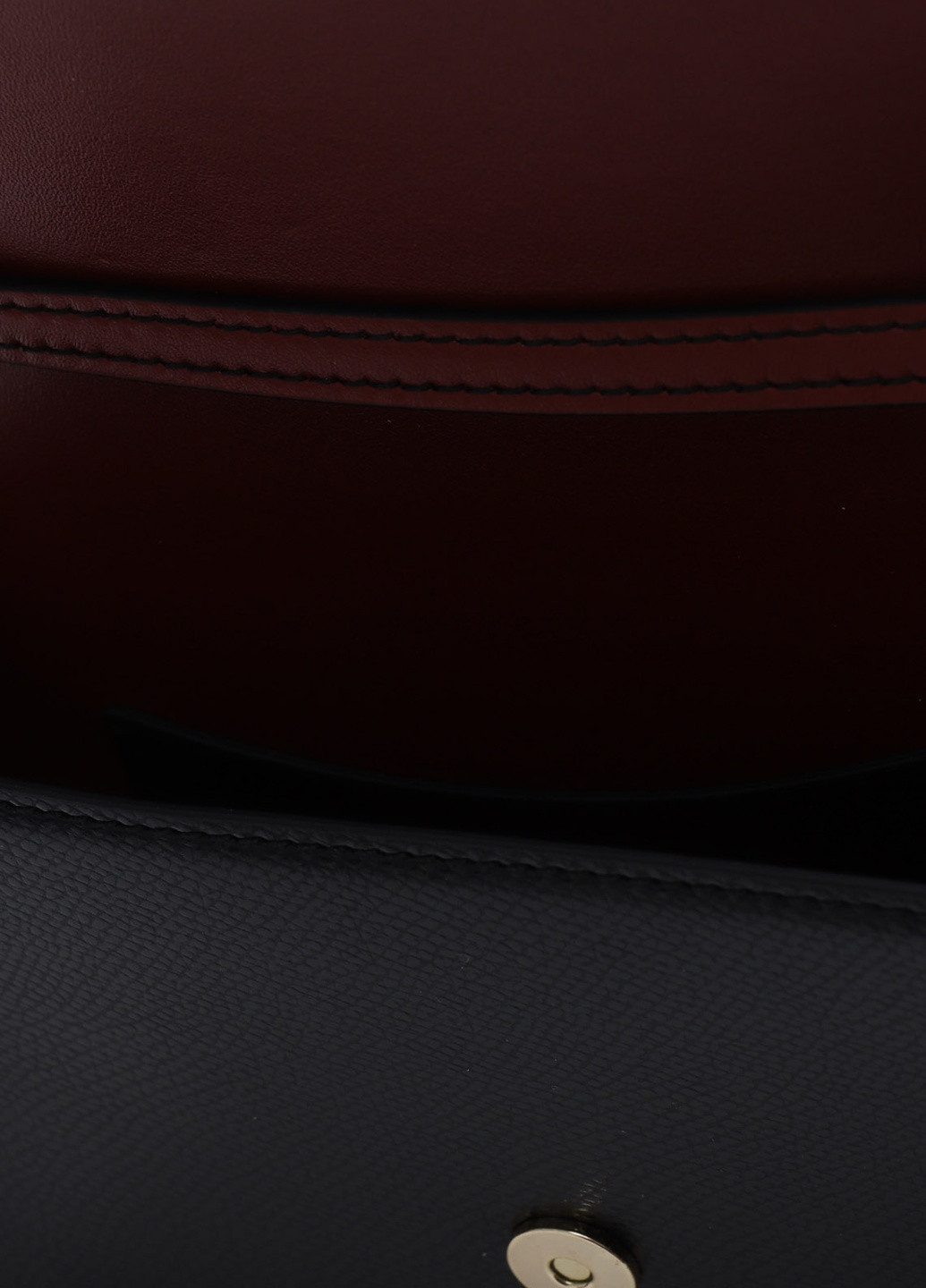 Чорна сумка крос-боді з екокожі Emporio Armani (241382608)