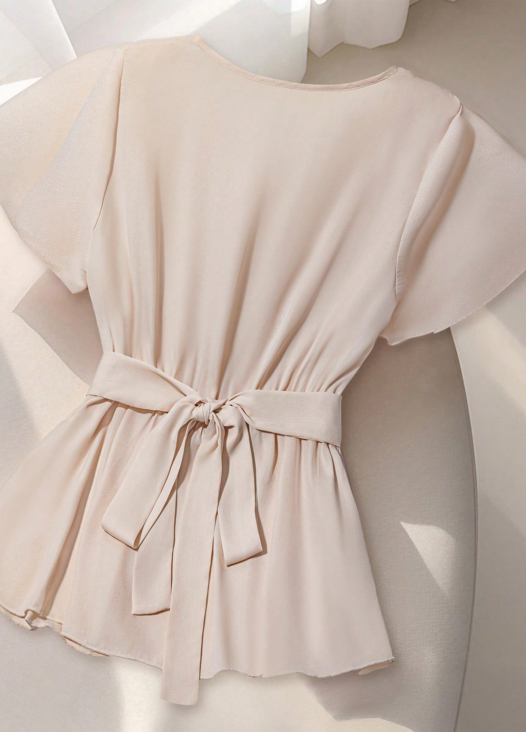 Бежевая блуза с баской SHEIN