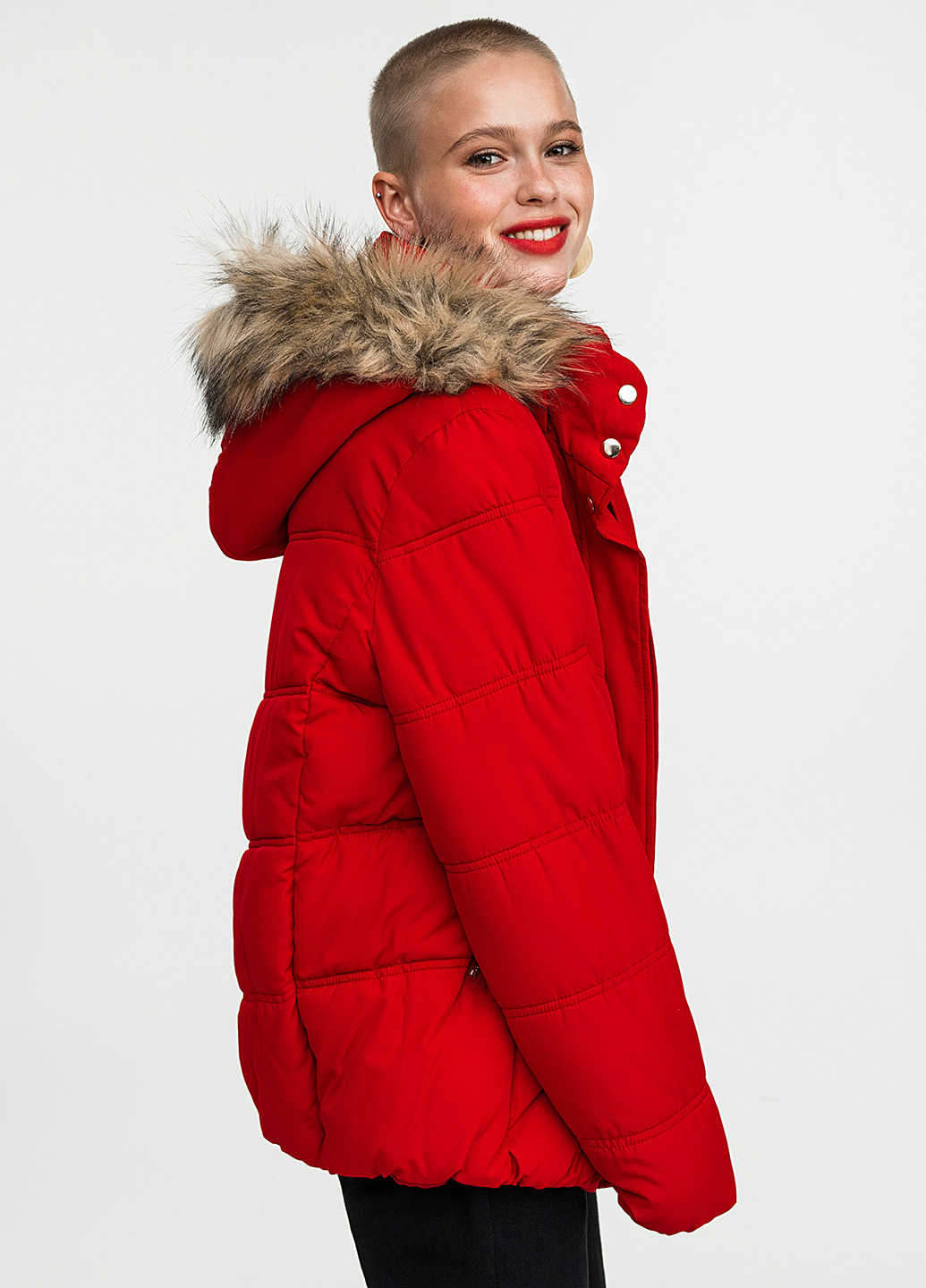 Красная зимняя куртка befree