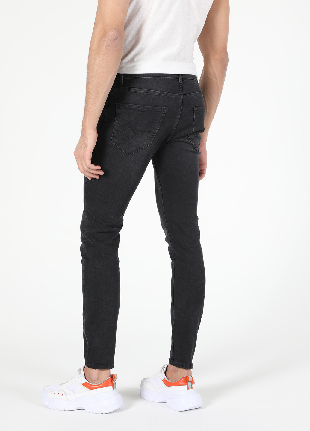 Темно-серые демисезонные зауженные джинсы 040 ALEX Colin's