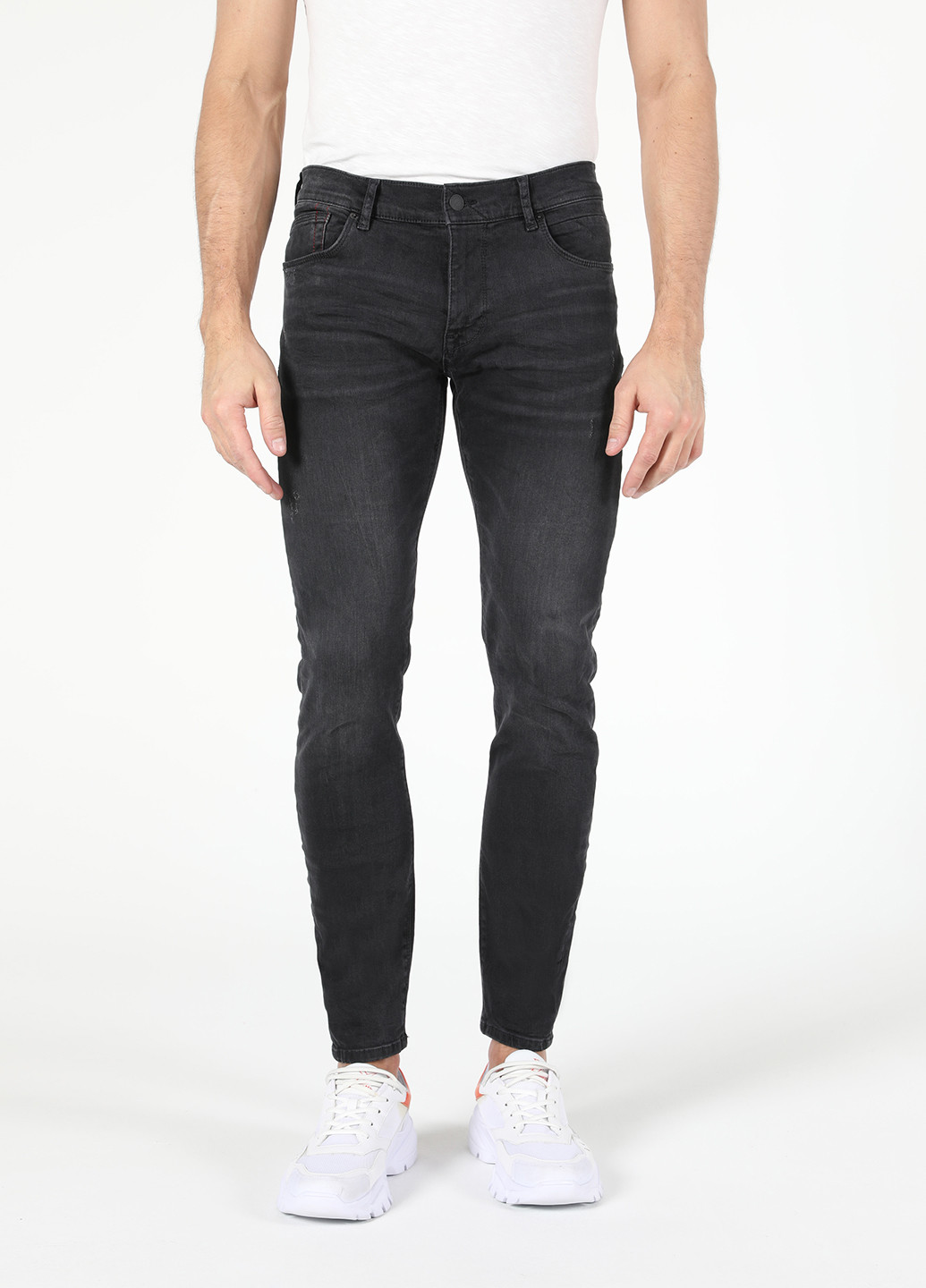 Черные демисезонные зауженные джинсы 040 ALEX Colin's