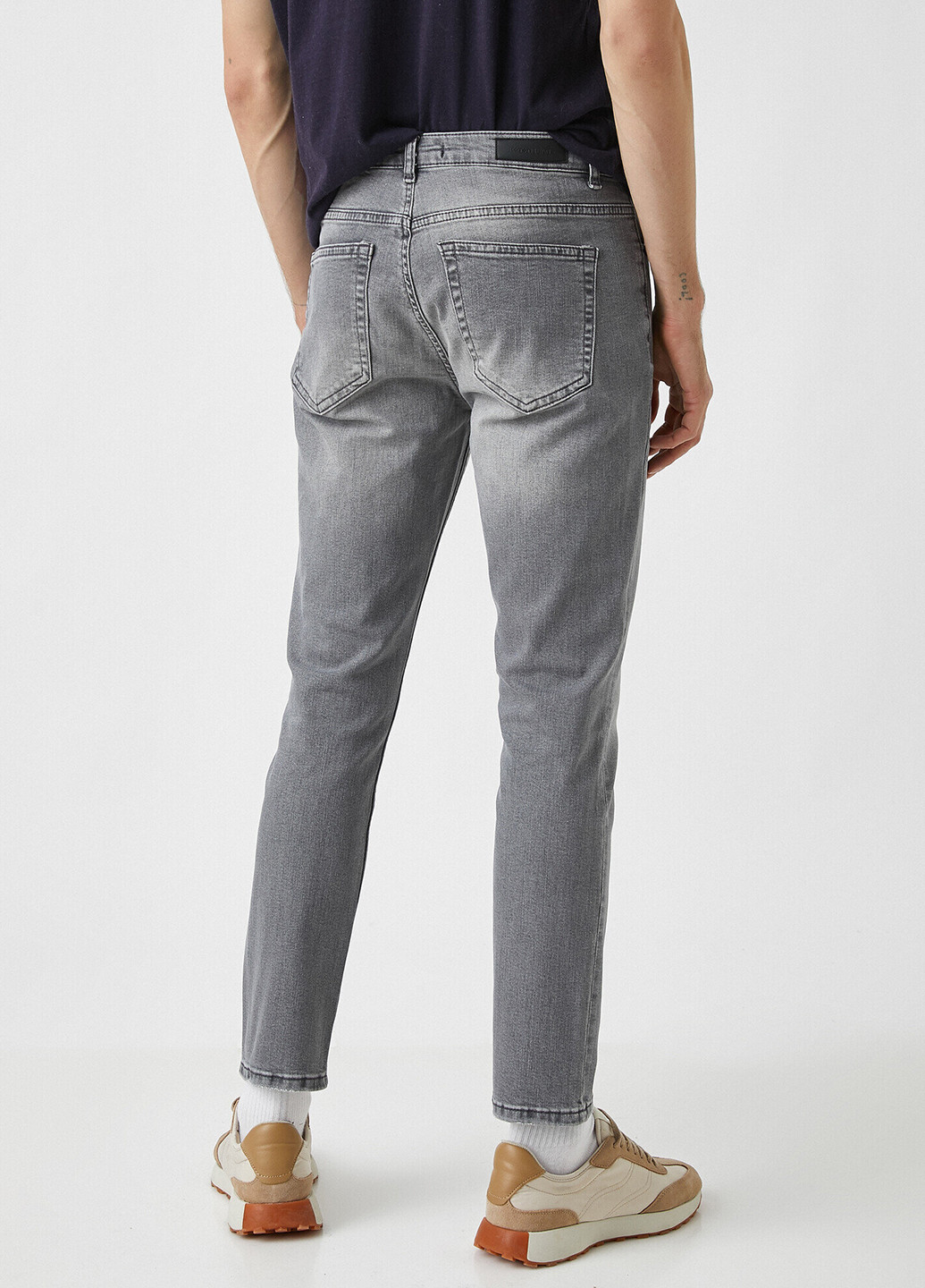Серые демисезонные зауженные, укороченные джинсы KOTON