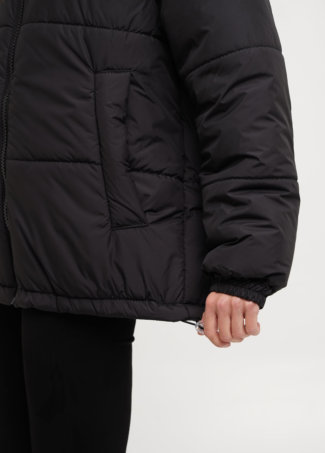 Черная демисезонная теплая куртка KASTA design