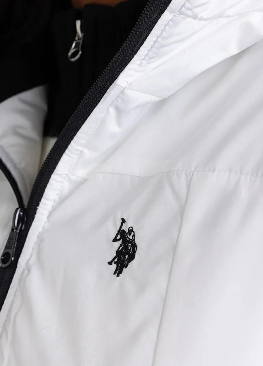 Белая демисезонная куртка U.S. Polo Assn.