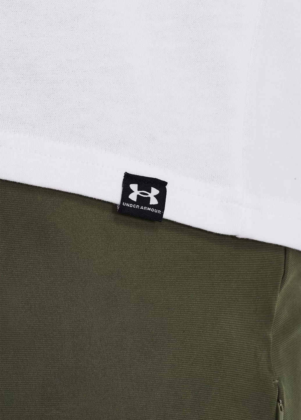 Белая футболка Under Armour