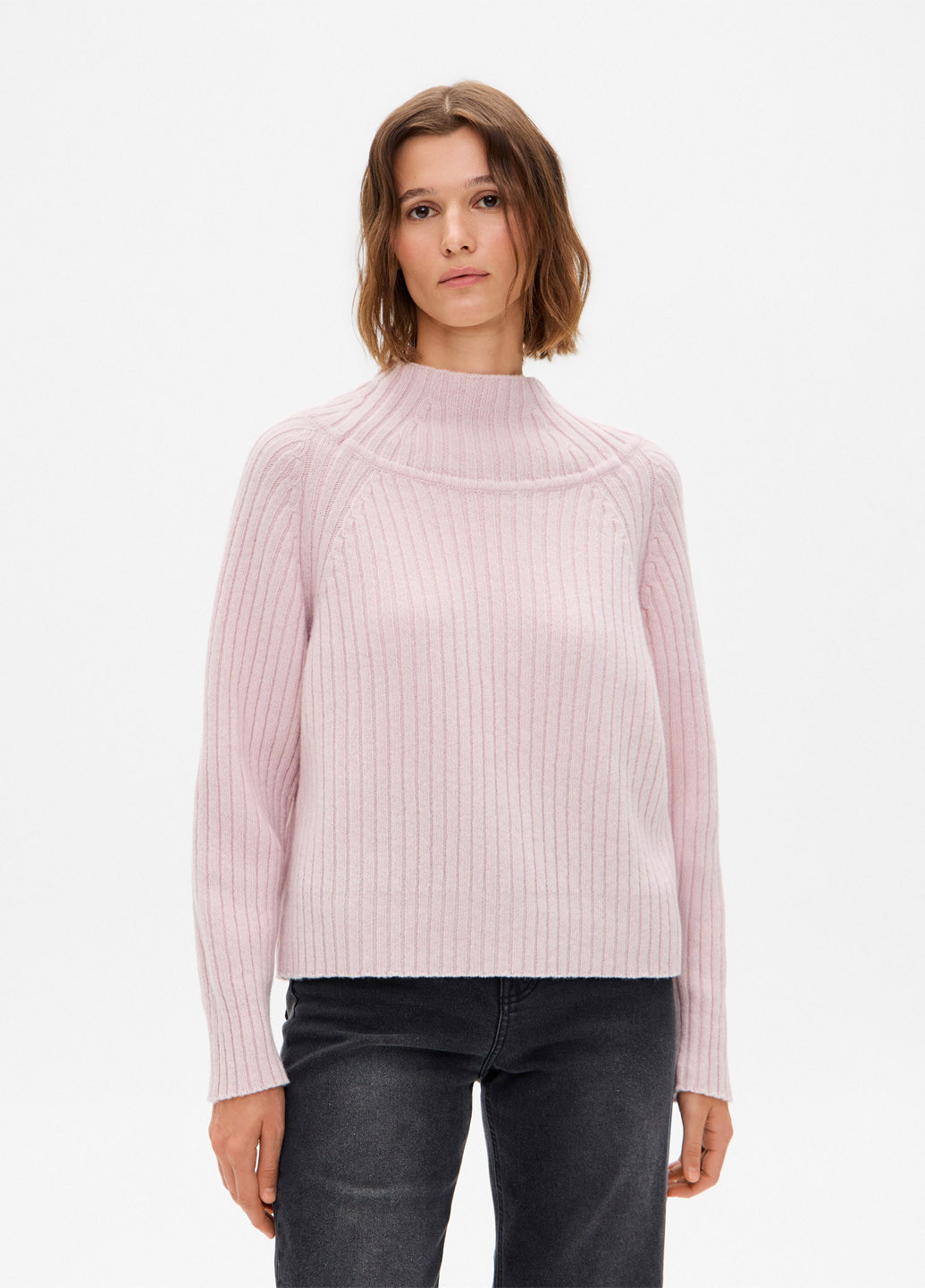 Бледно-розовый зимний свитер Promin