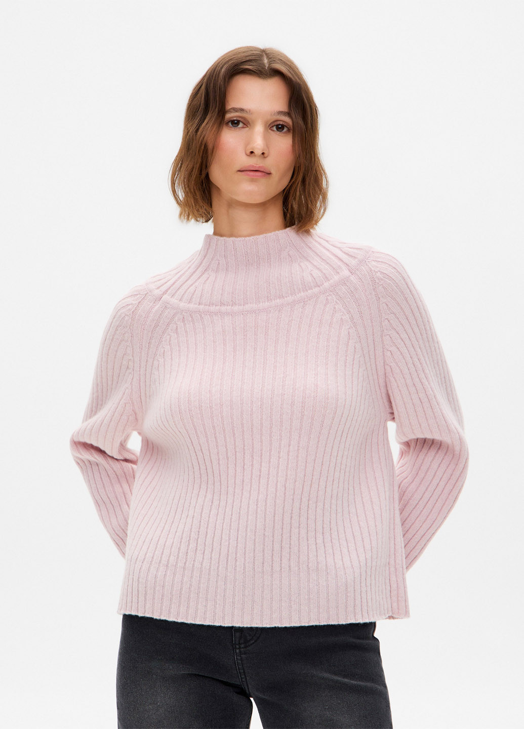 Бледно-розовый зимний свитер Promin