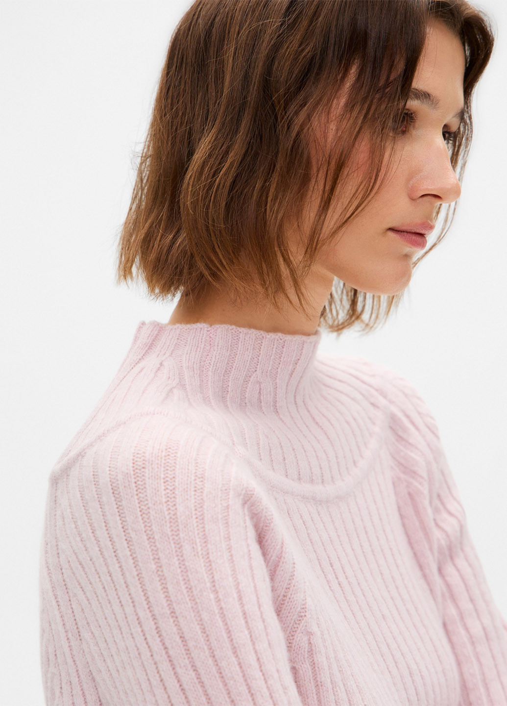 Бледно-розовый зимний свитер Promin