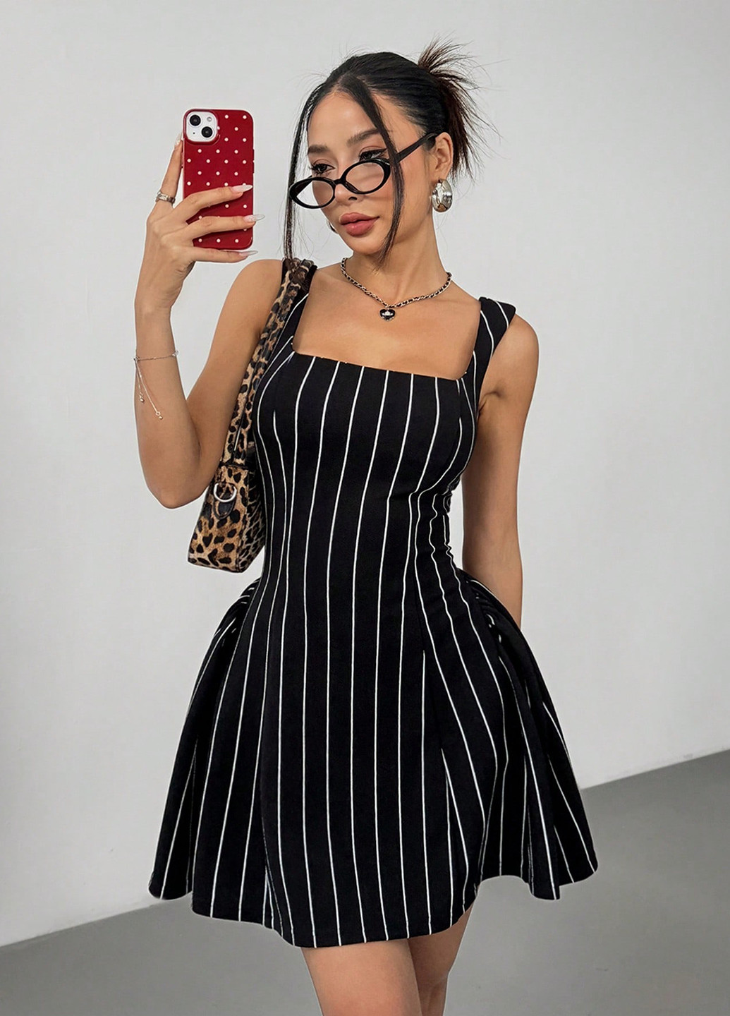 Чорно-білий кежуал сукня кльош, з відкритими плечима, з відкритою спиною SHEIN в смужку