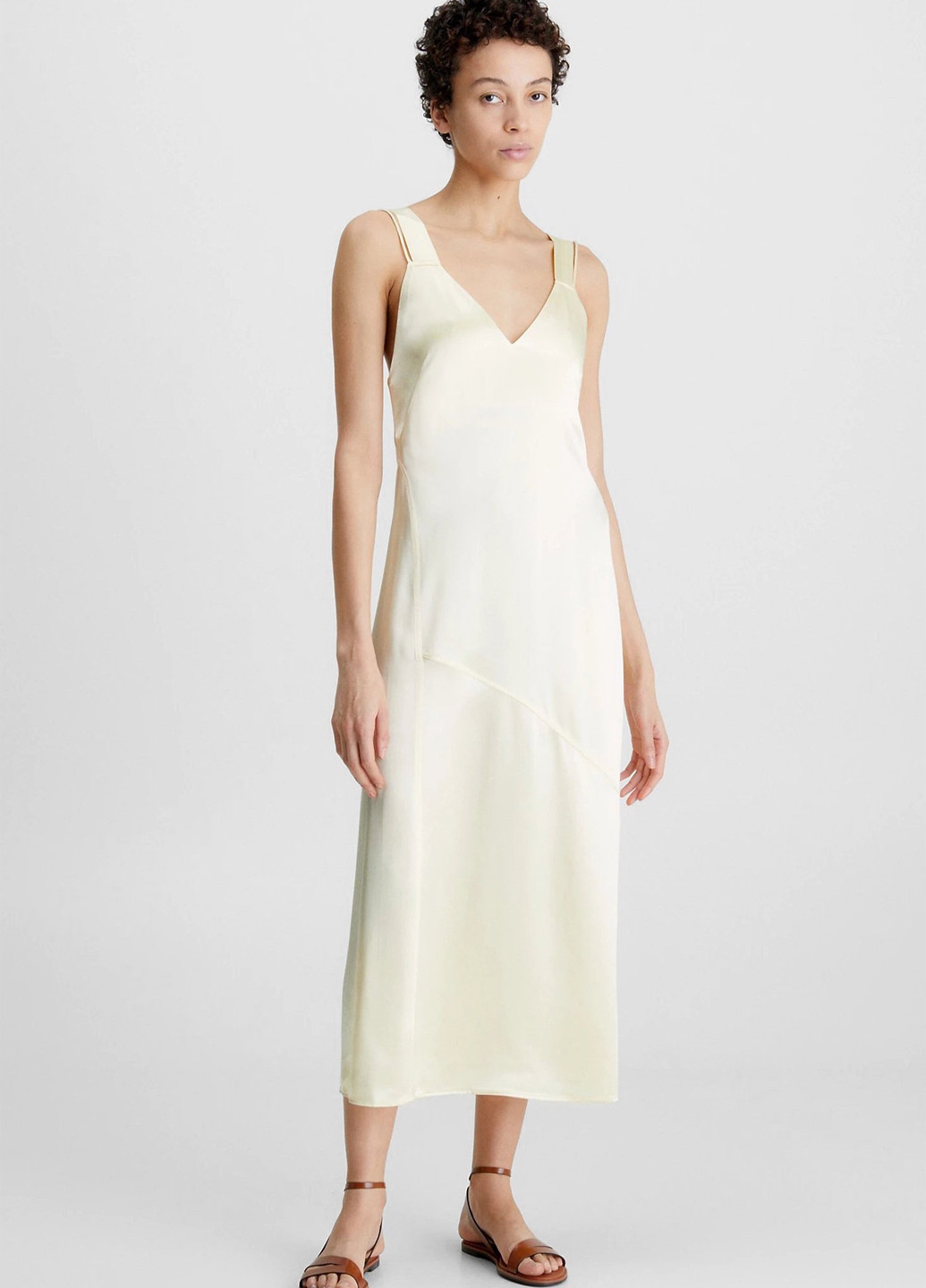 Бежевое вечернее, кэжуал платье платье-комбинация Calvin Klein однотонное