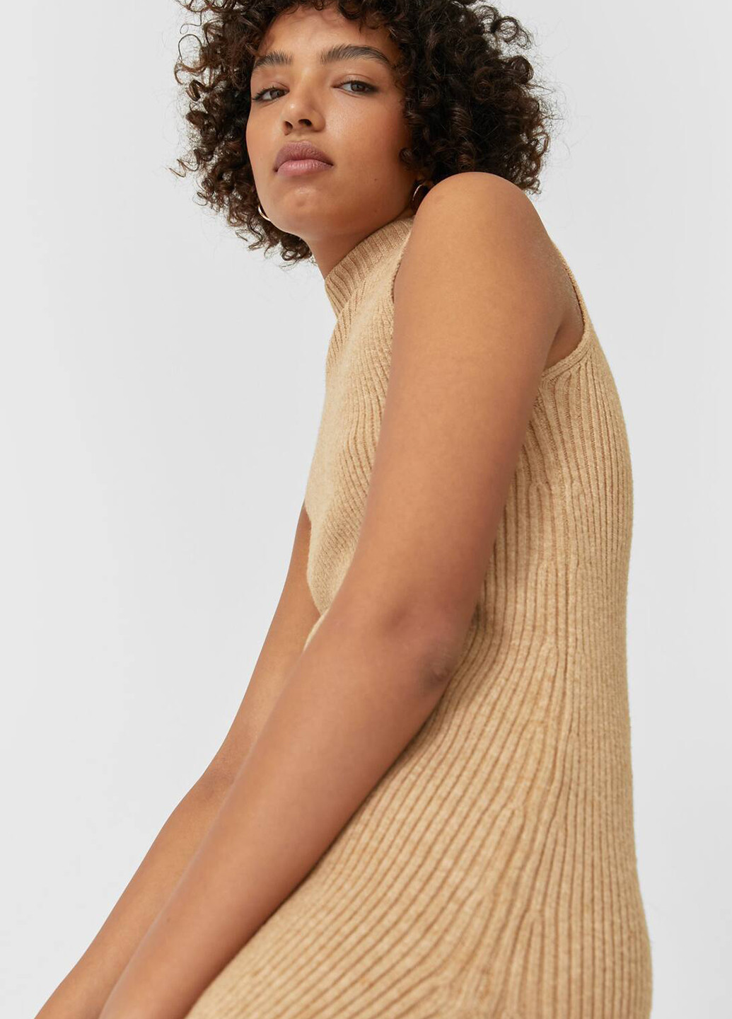 Песочное кэжуал платье платье-водолазка Stradivarius однотонное