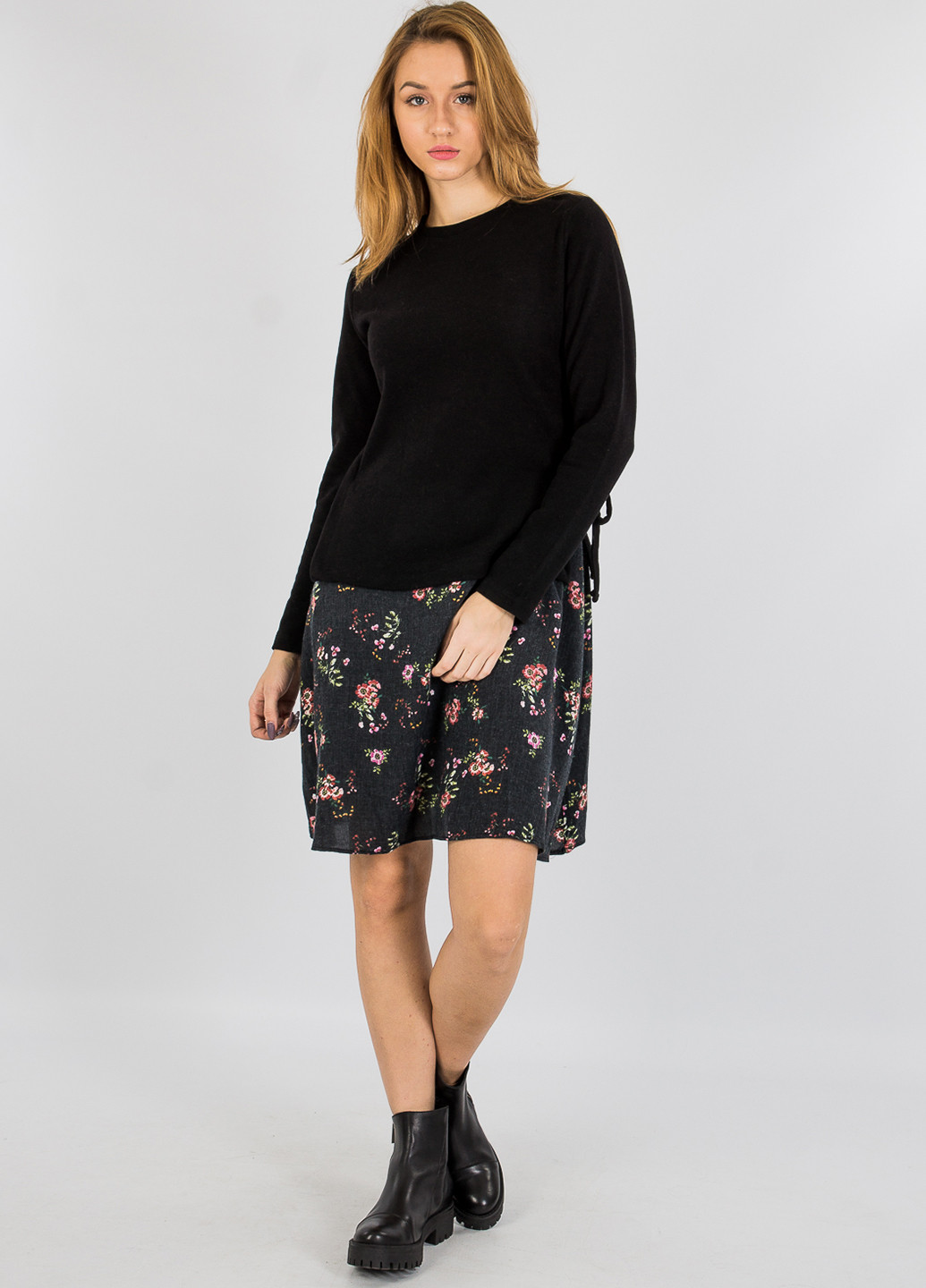 Черное кэжуал платье Bebe Plus с цветочным принтом