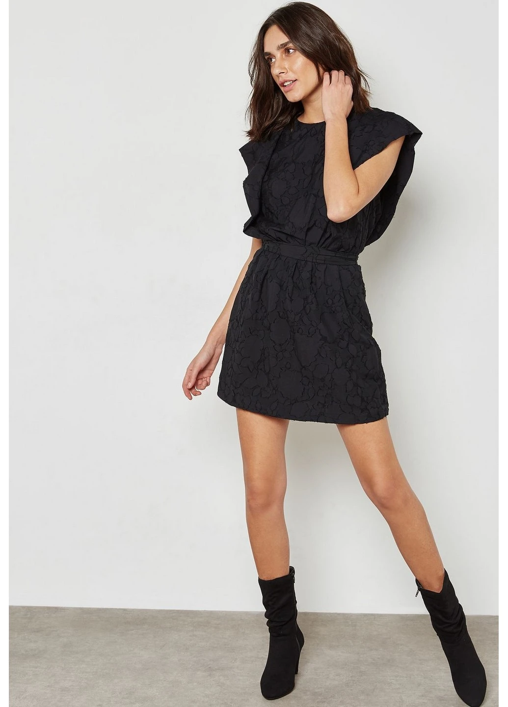 Черное кэжуал платье Mango однотонное