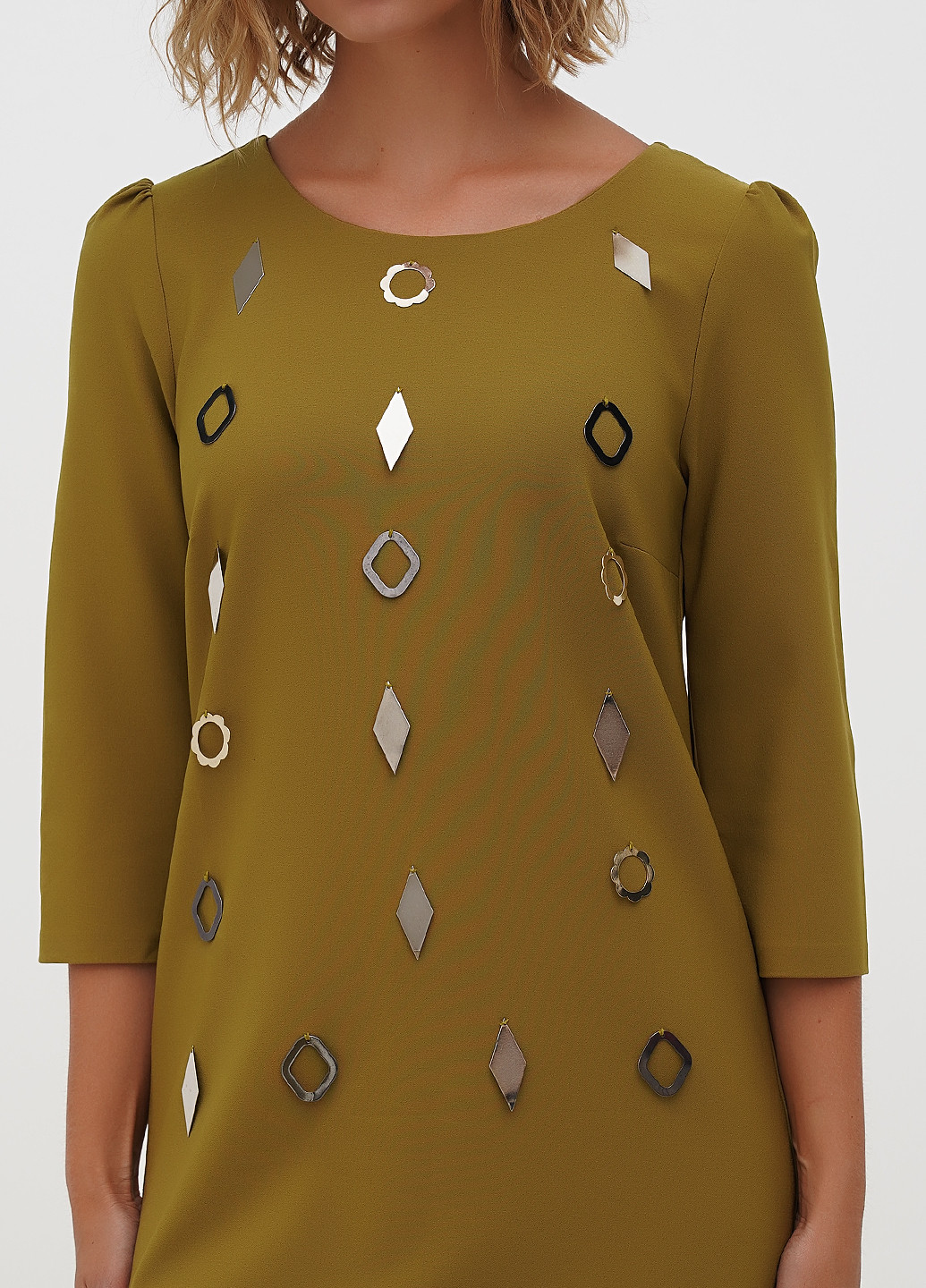 Оливковое кэжуал платье Sassofono однотонное