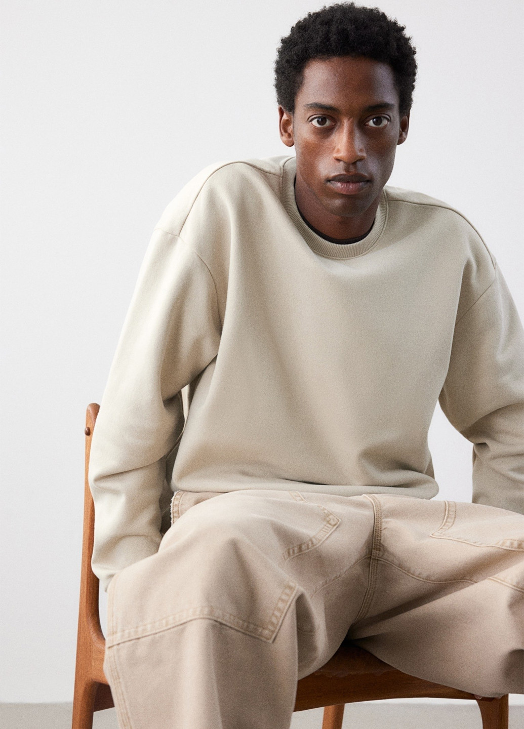 Кремовий світшот H&M однотонний без декору (365968306)