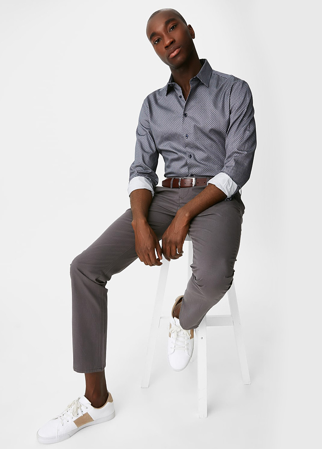 Серые кэжуал демисезонные чиносы брюки C&A