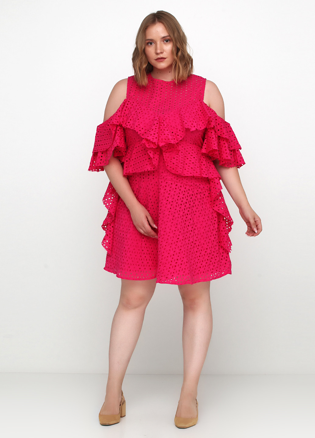 Розовое кэжуал платье с открытыми плечами By Very однотонное