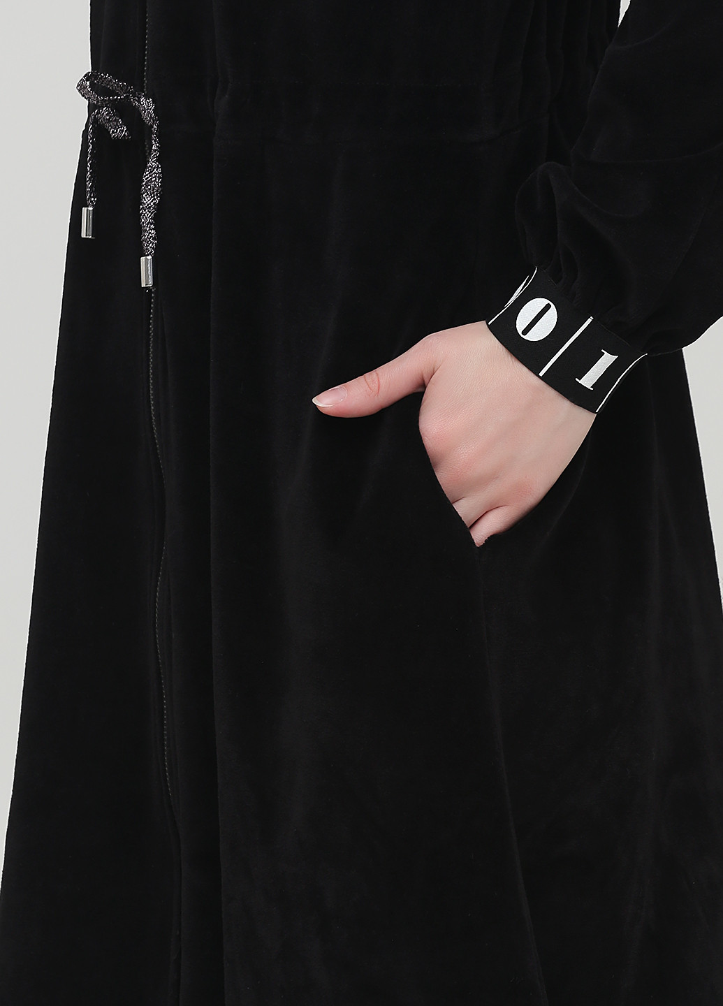 Черное кэжуал платье Collision с надписью