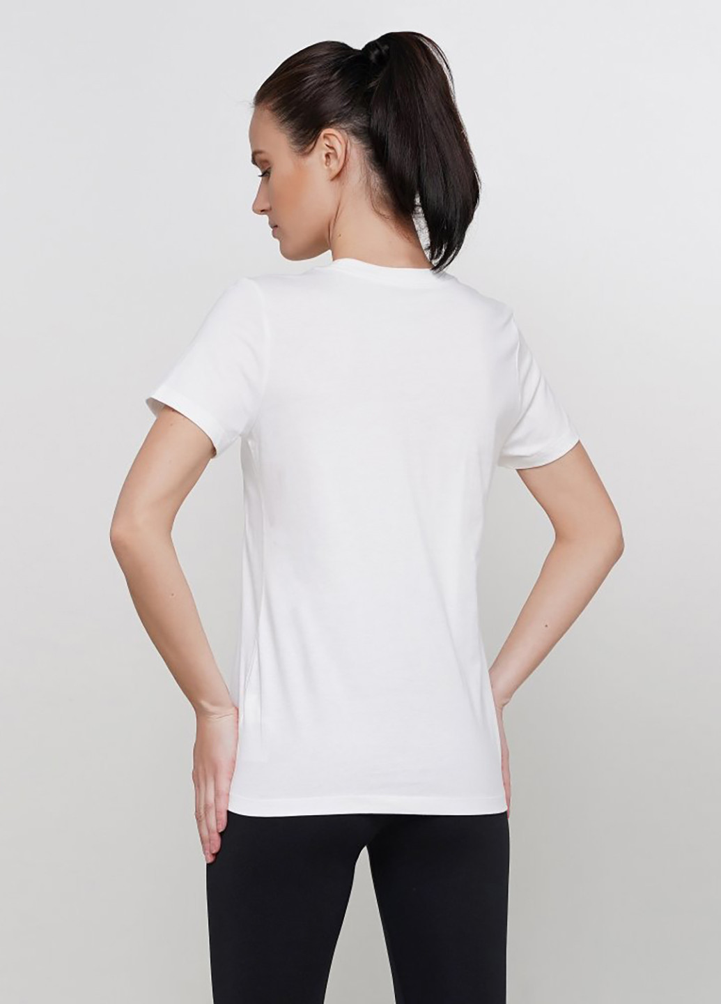 Белая летняя футболка Nike W Nsw Tee Essntl Icon Futura