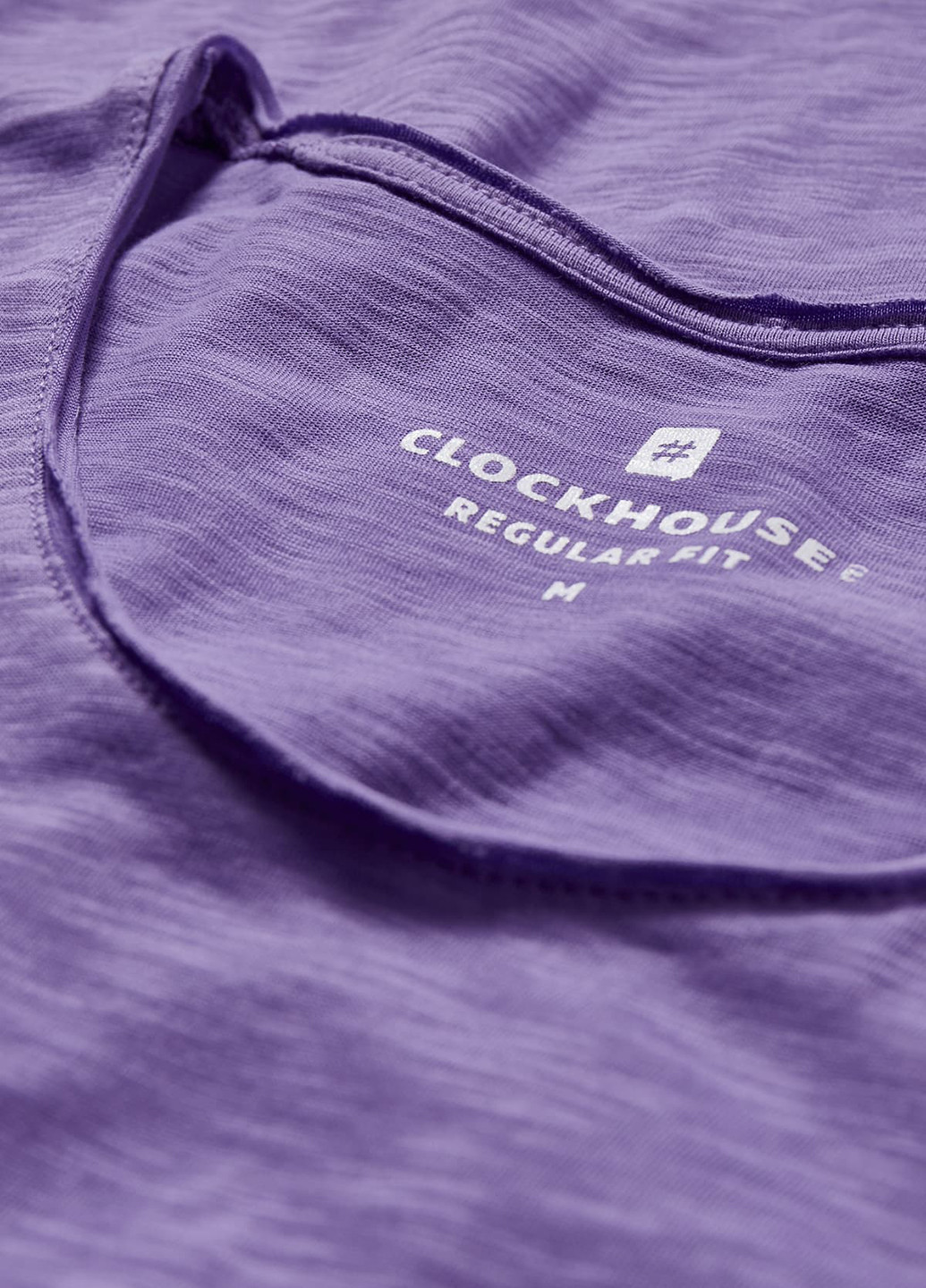 Фиолетовая футболка C&A