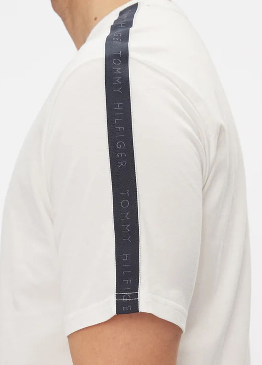 Молочная футболка Tommy Hilfiger