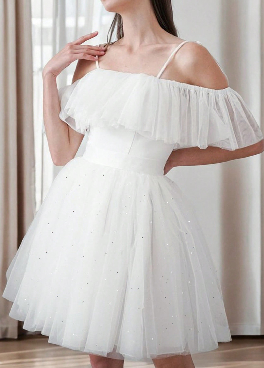 Белое праздничный, коктейльное платье с пышной юбкой SHEIN однотонное