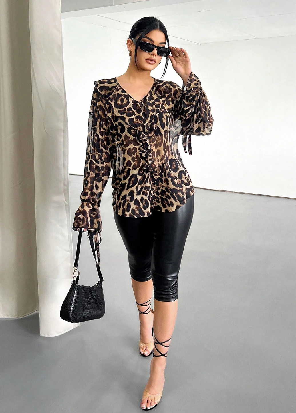 Коричневая блуза SHEIN