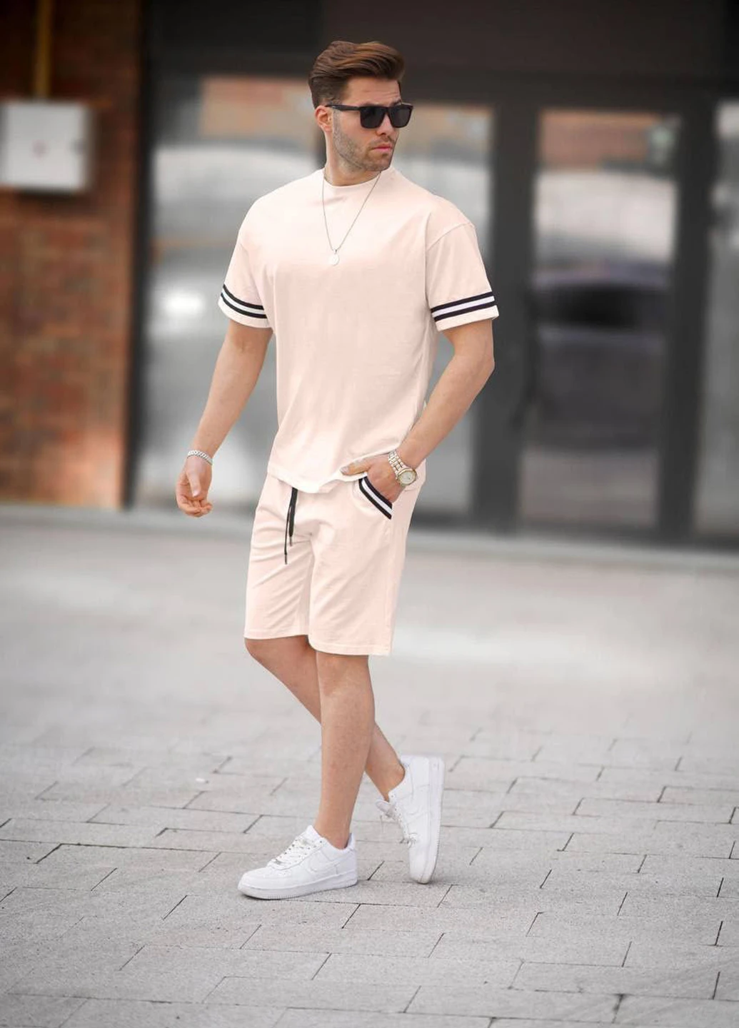 Бежевий літній костюм (футболка, шорти) з шортами Fashion