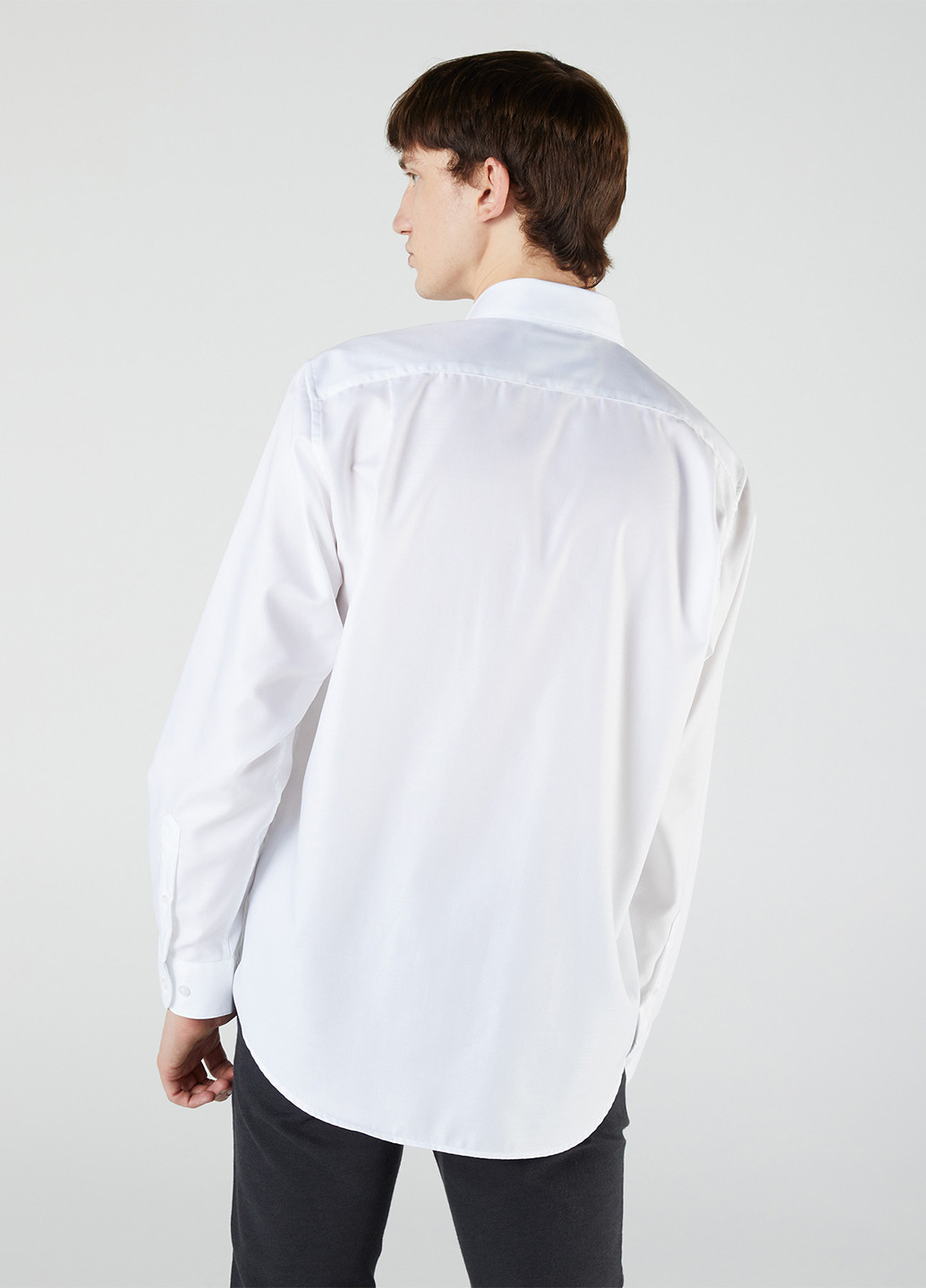 Белая кэжуал, классическая рубашка однотонная Lacoste