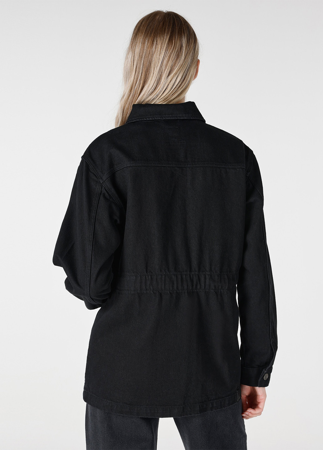 Чорна демісезонна куртка Colin's