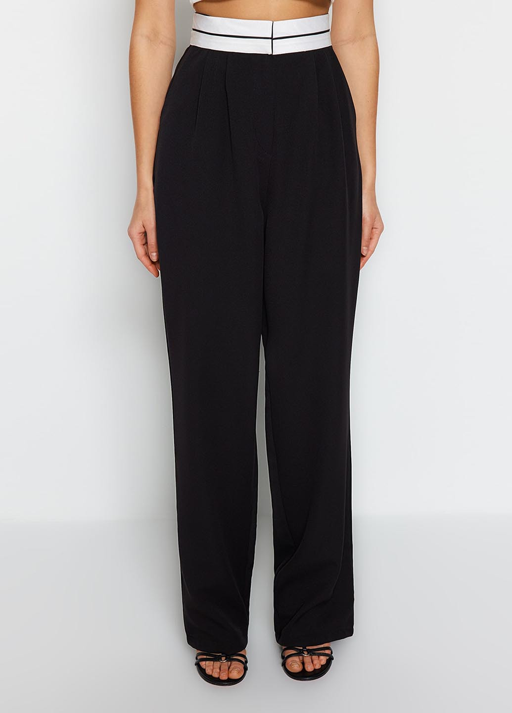 Брюки Trendyol (328711265)