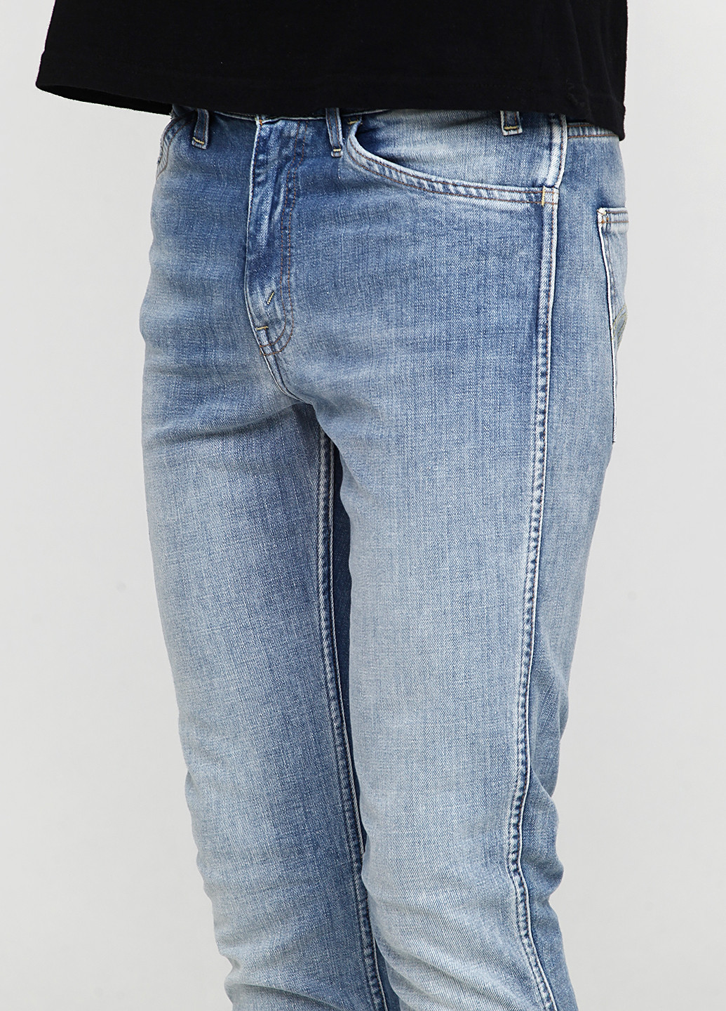 Голубые демисезонные зауженные джинсы Levi's
