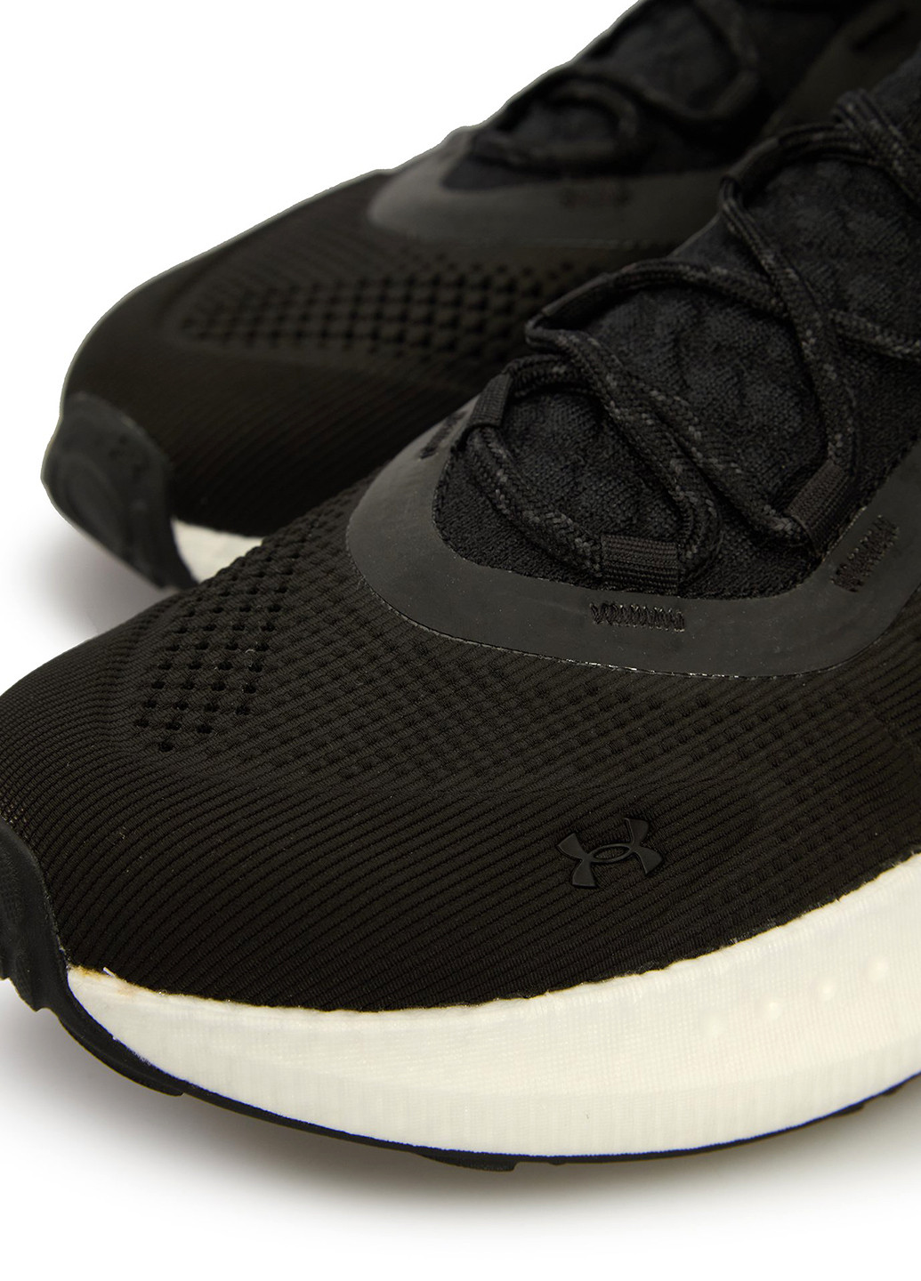 Черные летние кроссовки Under Armour