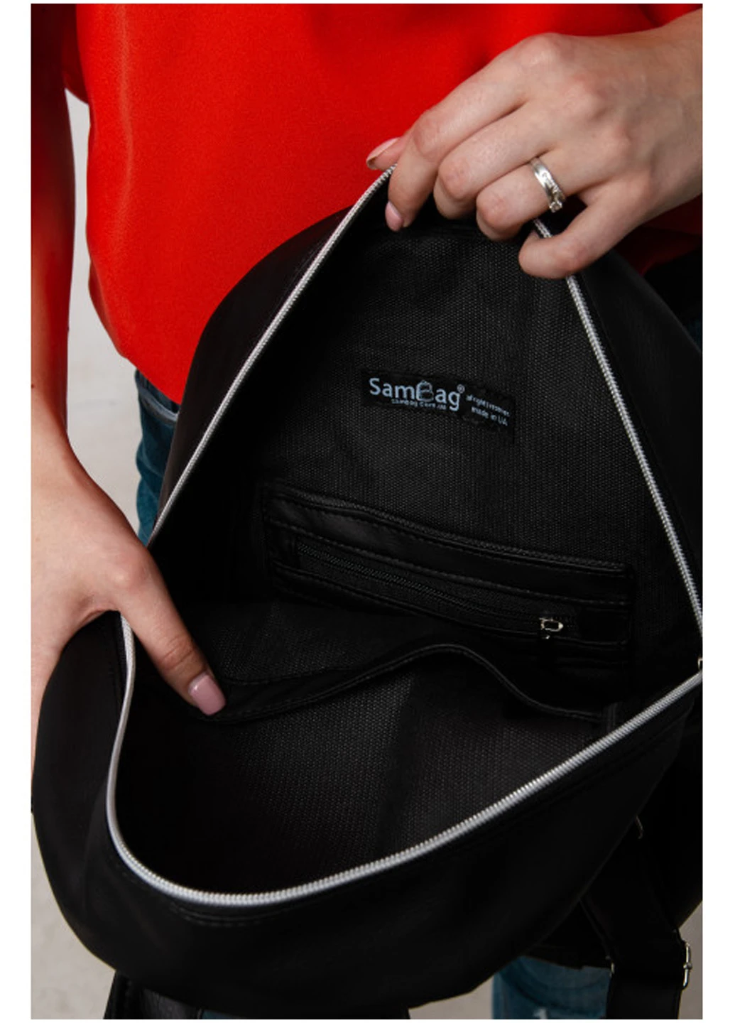 Жіночий рюкзак 35х12х25 см Sambag (210475159)
