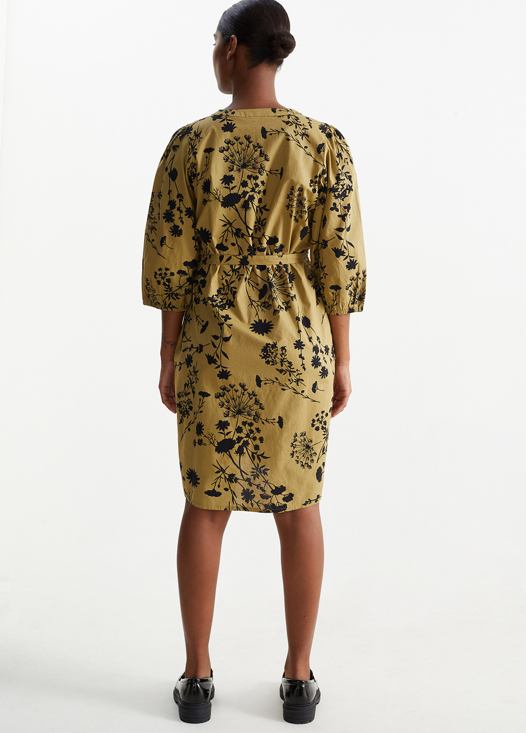 Песочное кэжуал платье для беременных а-силуэт C&A с цветочным принтом