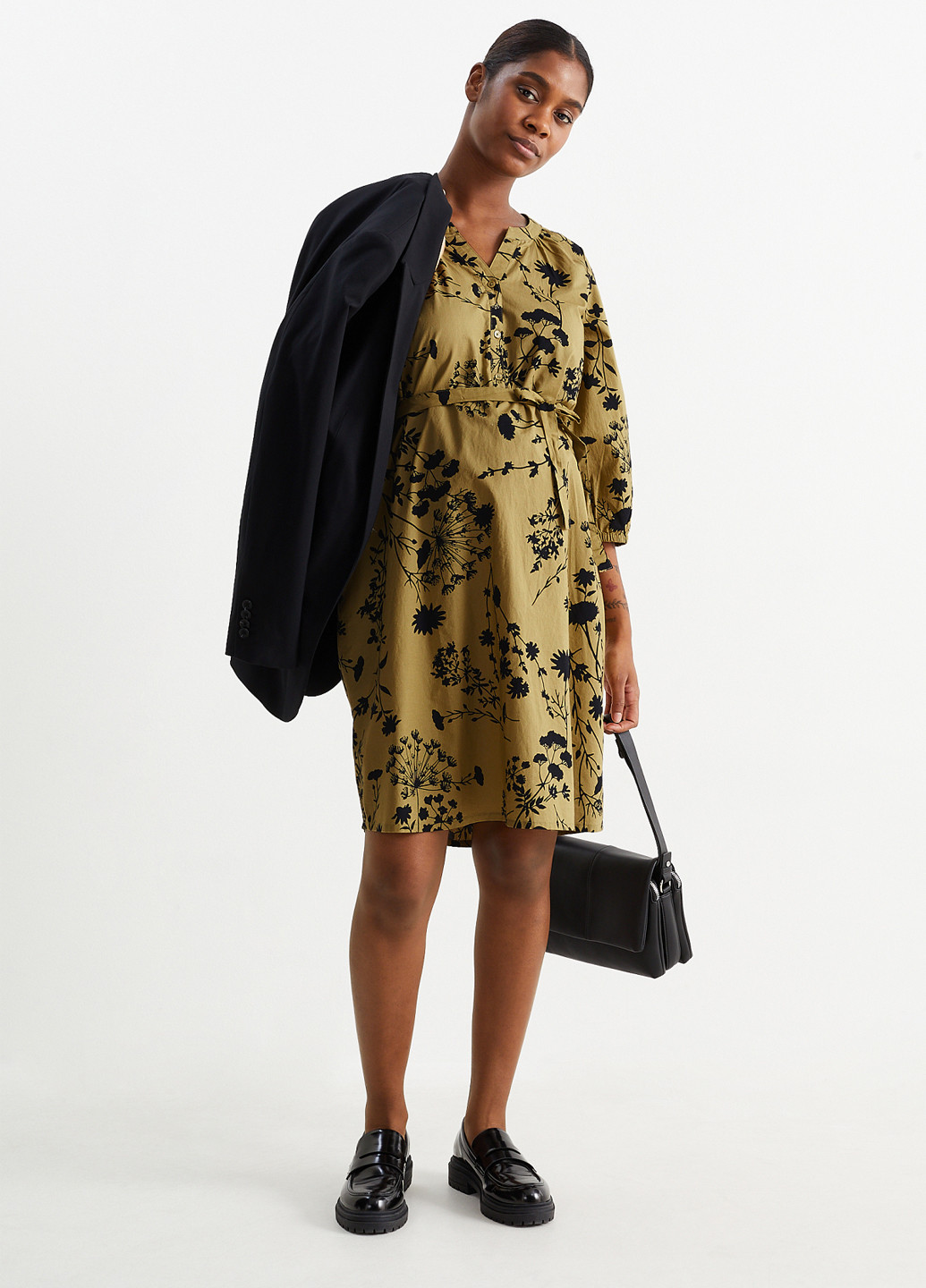 Песочное кэжуал платье для беременных а-силуэт C&A с цветочным принтом