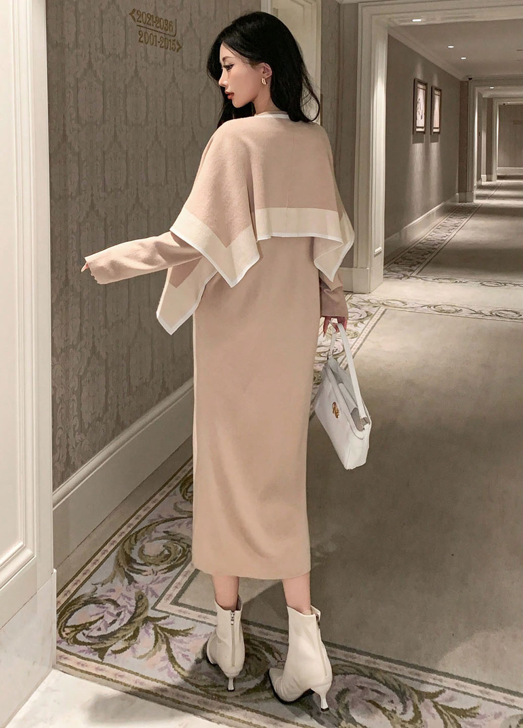 Бежевый демисезонный комплект (платье, накидка) SHEIN