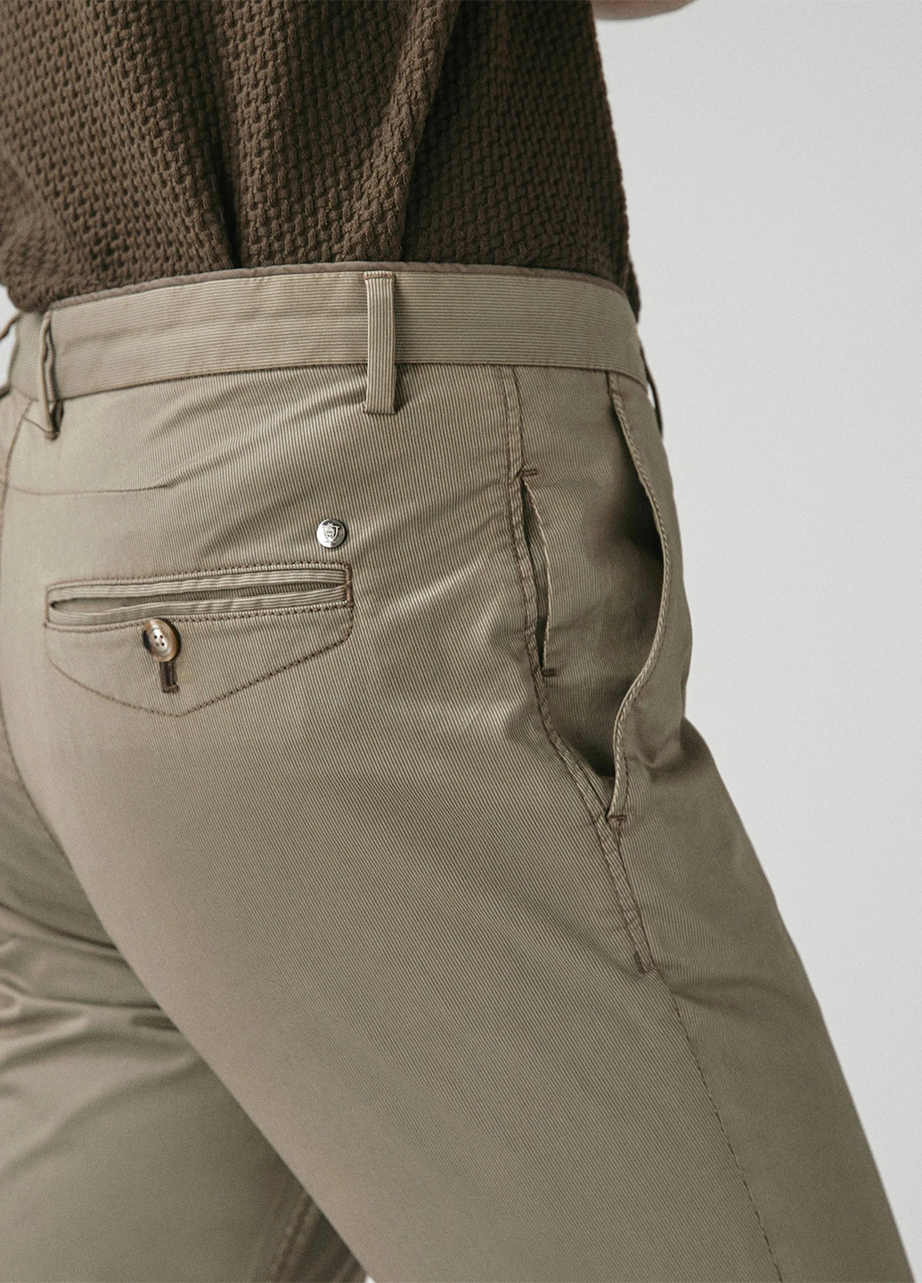 Серо-зеленые кэжуал демисезонные прямые брюки Massimo Dutti