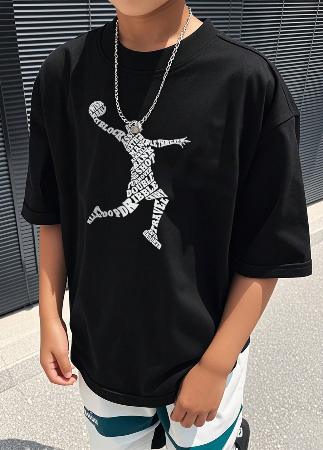 Черная летняя футболка SHEIN