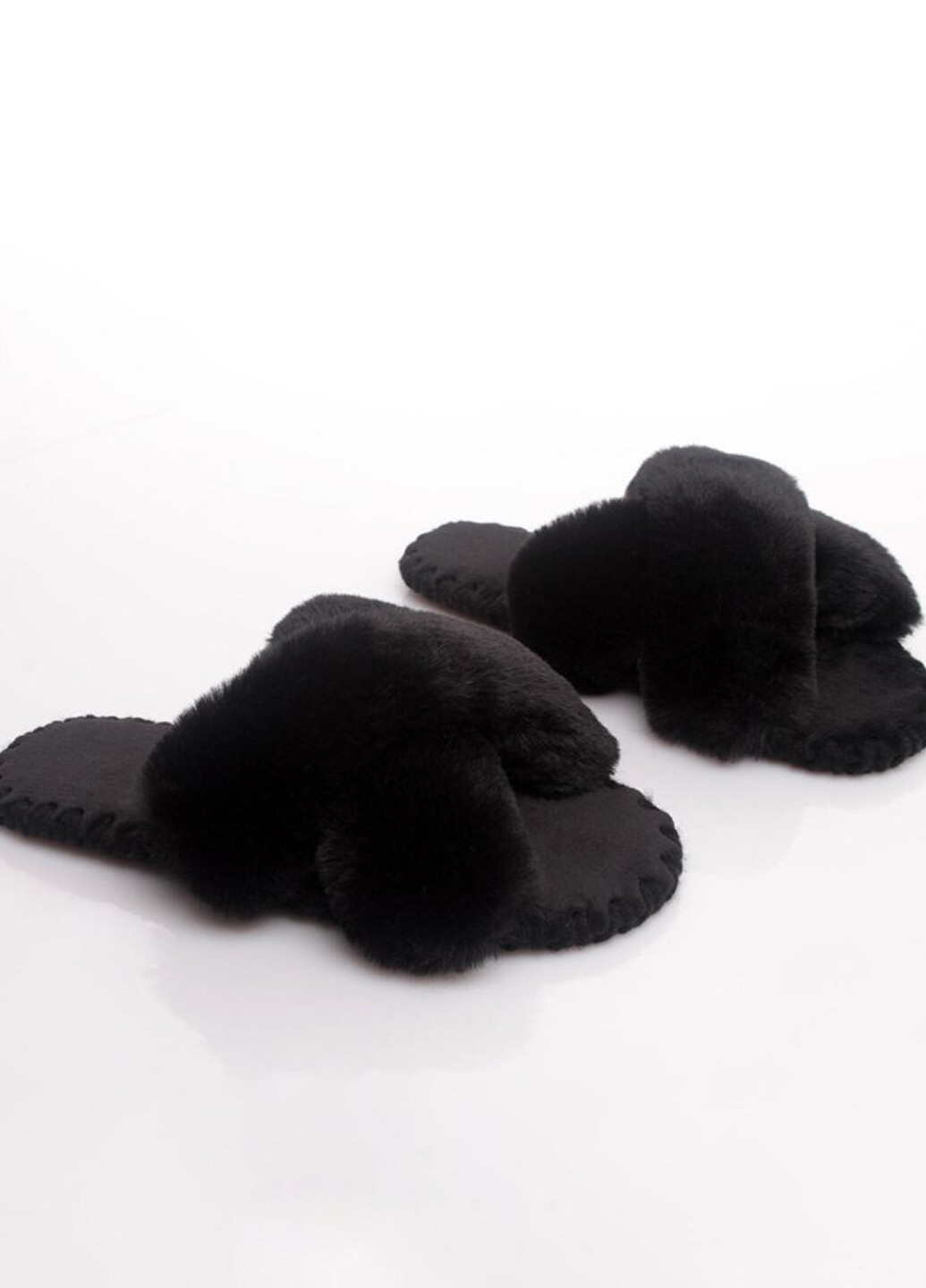 Черные тапочки Family Story с мехом