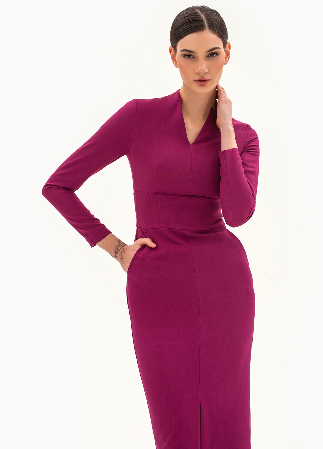 Фуксинова (кольору Фукія) ділова, кежуал сукня футляр BGL однотонна