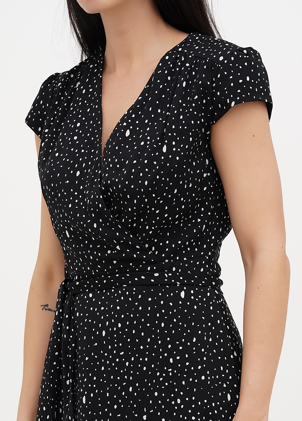 Черное кэжуал платье клеш Vicolo в горошек