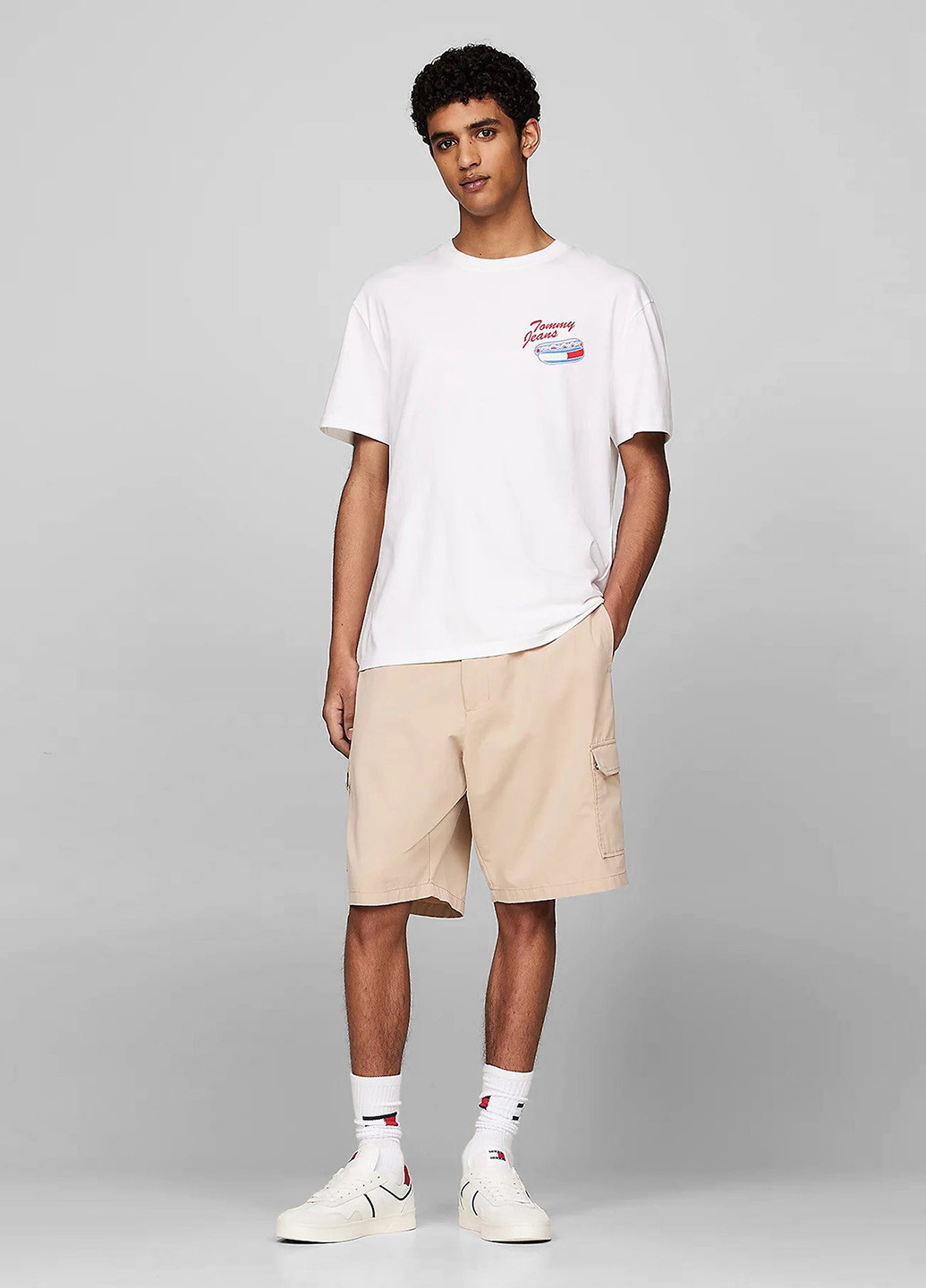 Белая футболка Tommy Jeans